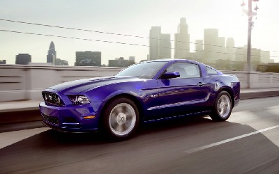 Features and specs of 2014 Ford Mustang GT
